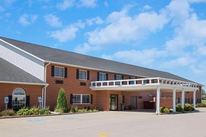 Super 8 by Wyndham New Hampton Iowa