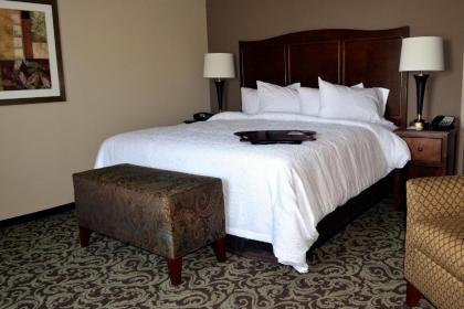 Hampton Inn and Suites New Hartford/Utica - image 10