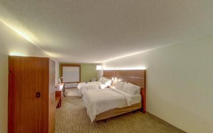 Holiday Inn Express Fort Wayne - East - New Haven an IHG Hotel - image 9