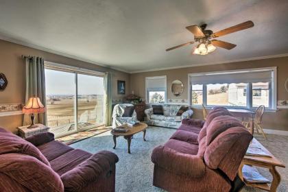 Hilltop Scenic View Lodging in New Holland! - image 9