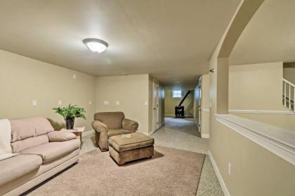 Family Home with WiFi 14mi to Dutch Wonderland! - image 13