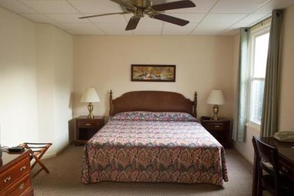 Country Squire Motor Inn - image 14