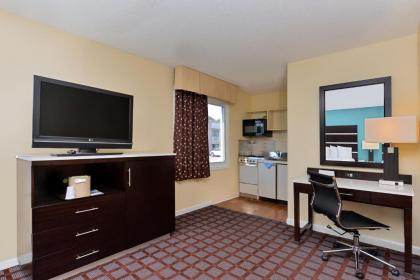 America Best Value Inn New London - image 11