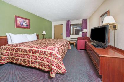 Days Inn by Wyndham New Market - image 2