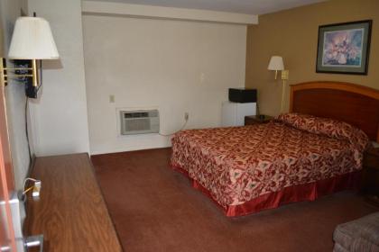 Travelers Inn - image 8