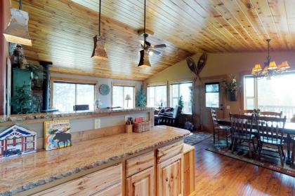 Camas Family Cabin - image 3