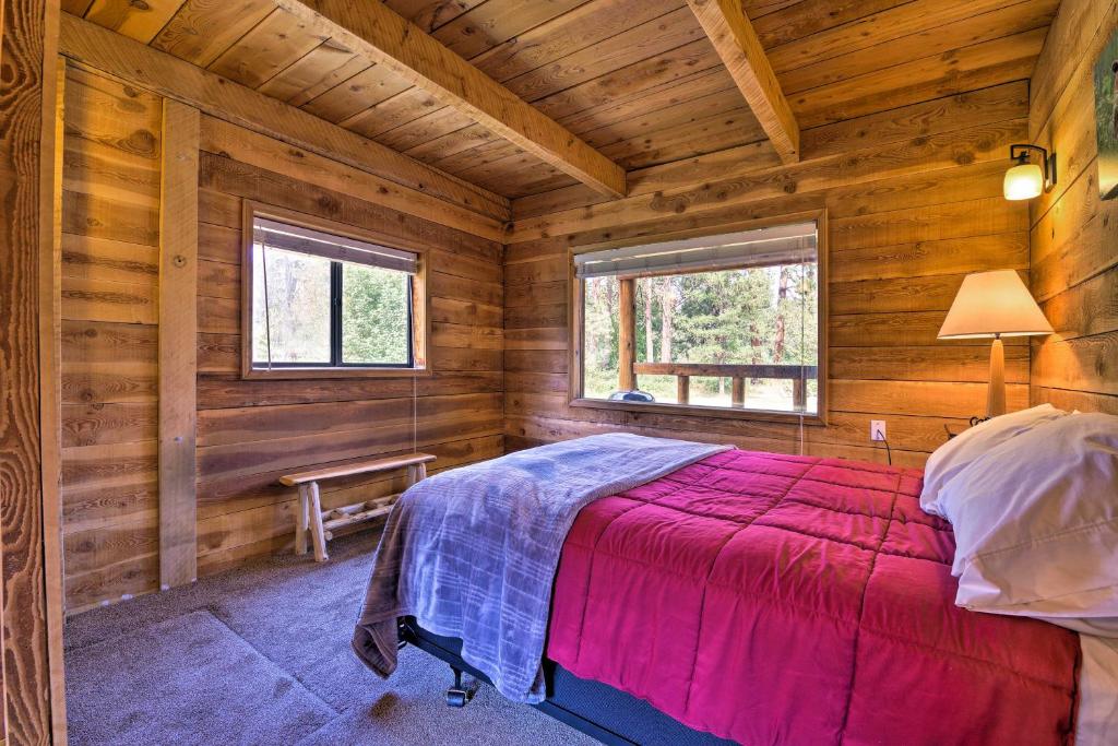 Rustic Idaho Cabin Less Than 11 Mi to Payette Ntl Forest! - image 7