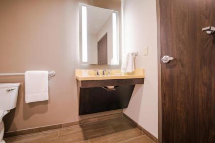 Fairfield Inn & Suites by Marriott New Orleans Downtown/French Quarter Area - image 3