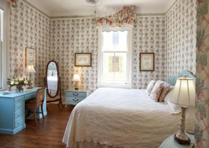 Maison Perrier Bed & Breakfast - image 2