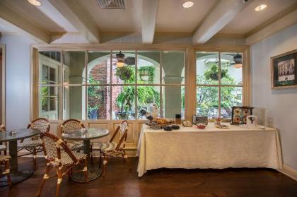 Bienville House Hotel - image 4