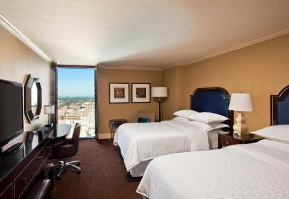 Sheraton New Orleans Hotel - image 2