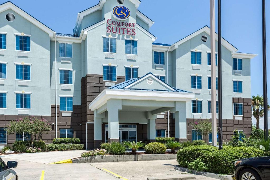 Comfort Suites New Orleans East - main image