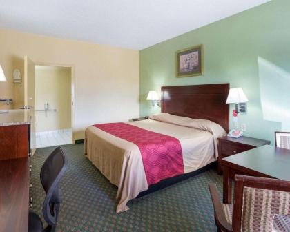 Econo Lodge New Orleans - image 2