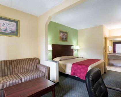 Econo Lodge New Orleans - image 3