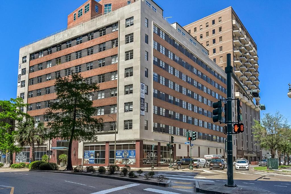 New Orleans Condos Close to Bourbon Street - main image