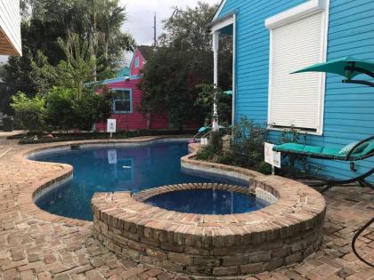 4 BR - Sleeps 8! Best location next to Bourbon Street! - image 2