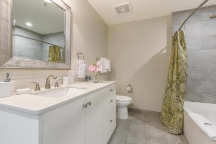 2 Bedroom Luxury condos in Downtown New Orleans - image 4