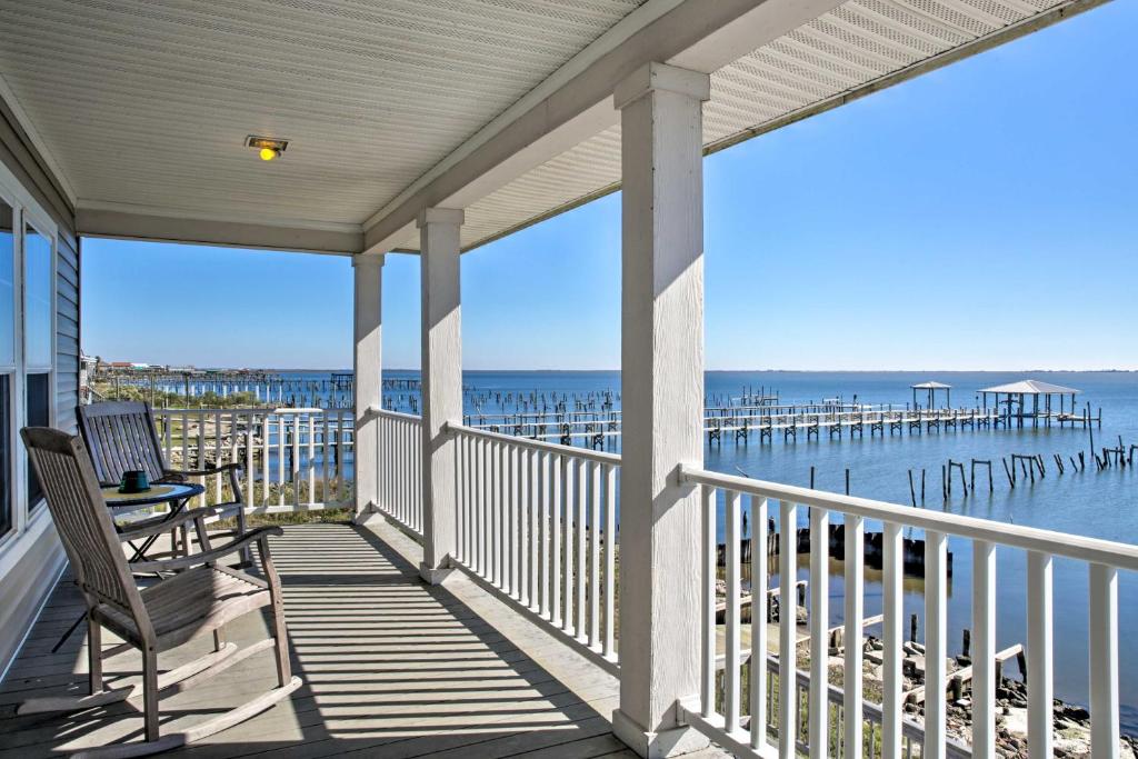 Waterfront New Orleans Home with Private Dock and Pier - main image