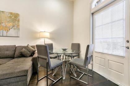 1 and 2 BR Luxury Condos Steps Away From French Quarter - image 9