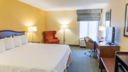 Hampton Inn New Philadelphia - image 12