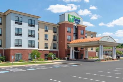 Holiday Inn Express  Suites   New Philadelphia Southwest an IHG Hotel Ohio