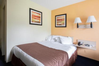 Days Inn by Wyndham New Philadelphia New Philadelphia