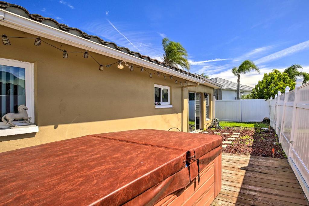 Single-Story Home with Hot Tub Pets Welcome! - image 3