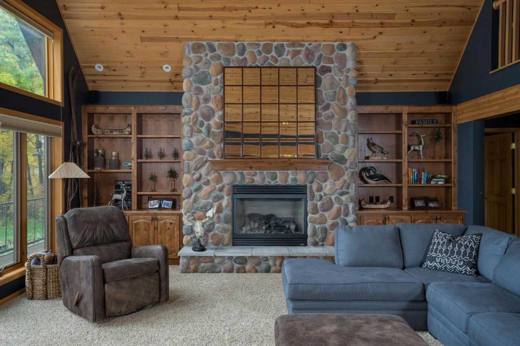 Lakefront Hayward Home with Fire Pit by Ski Trails! - image 6