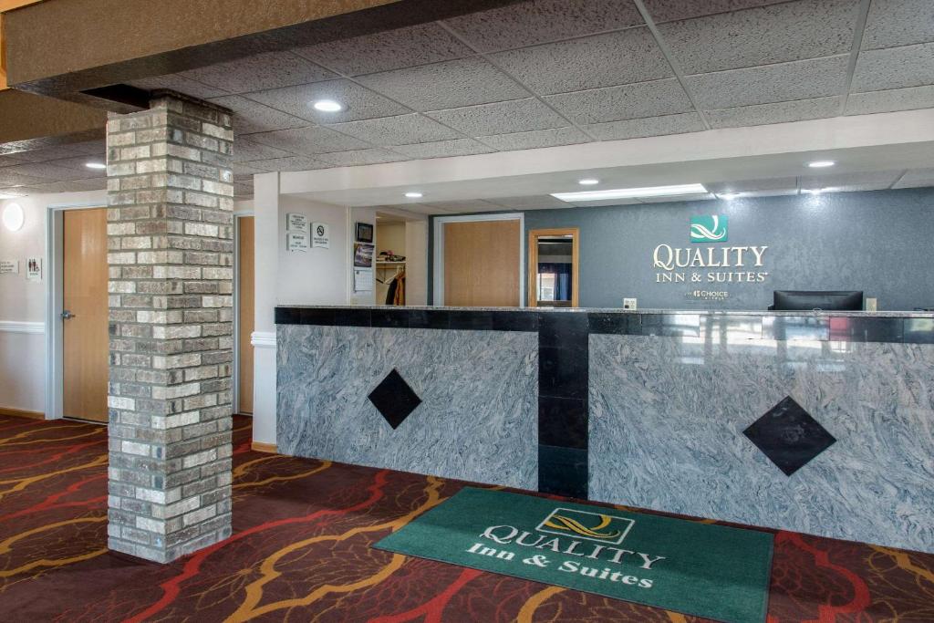 Quality Inn & Suites - image 2