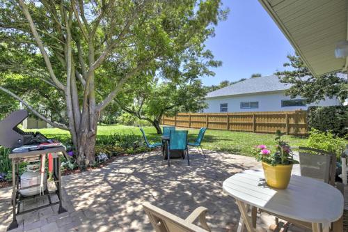 Cozy NSB Abode with BBQ and Fire Pit - Walk to Beach! - image 3