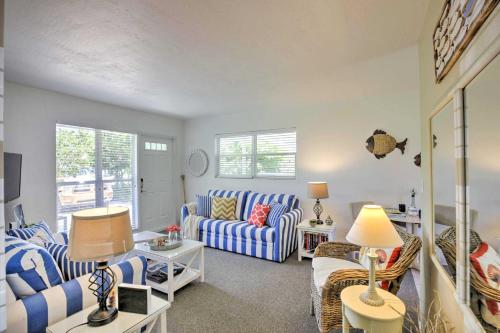 Cozy NSB Abode with BBQ and Fire Pit - Walk to Beach! - image 5