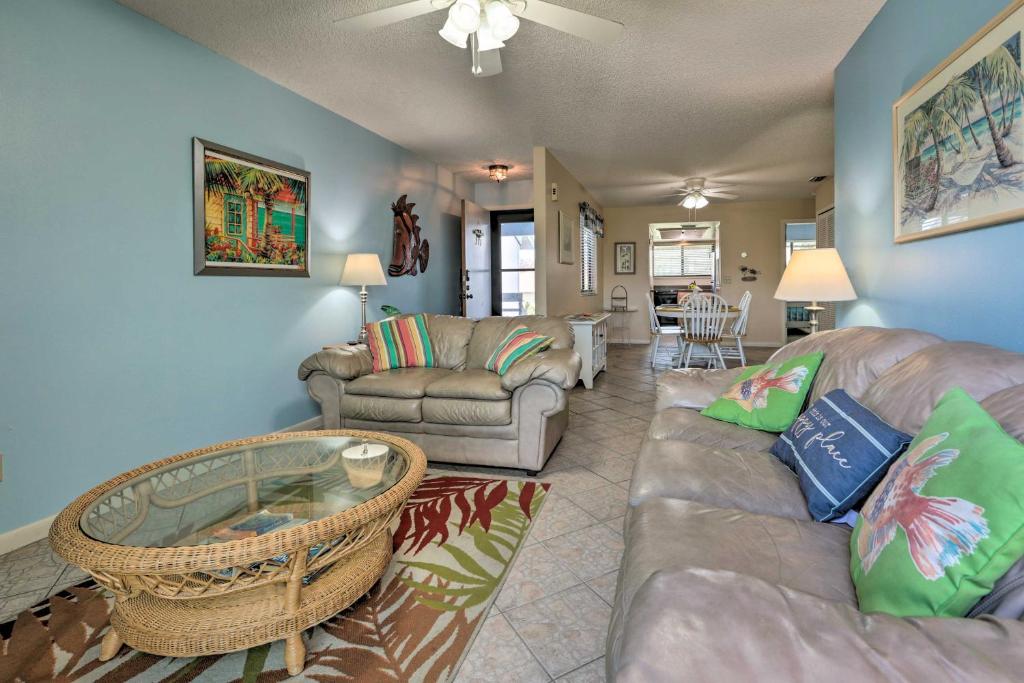 Coastal New Smyrna Beach Condo with Pool Access - image 5