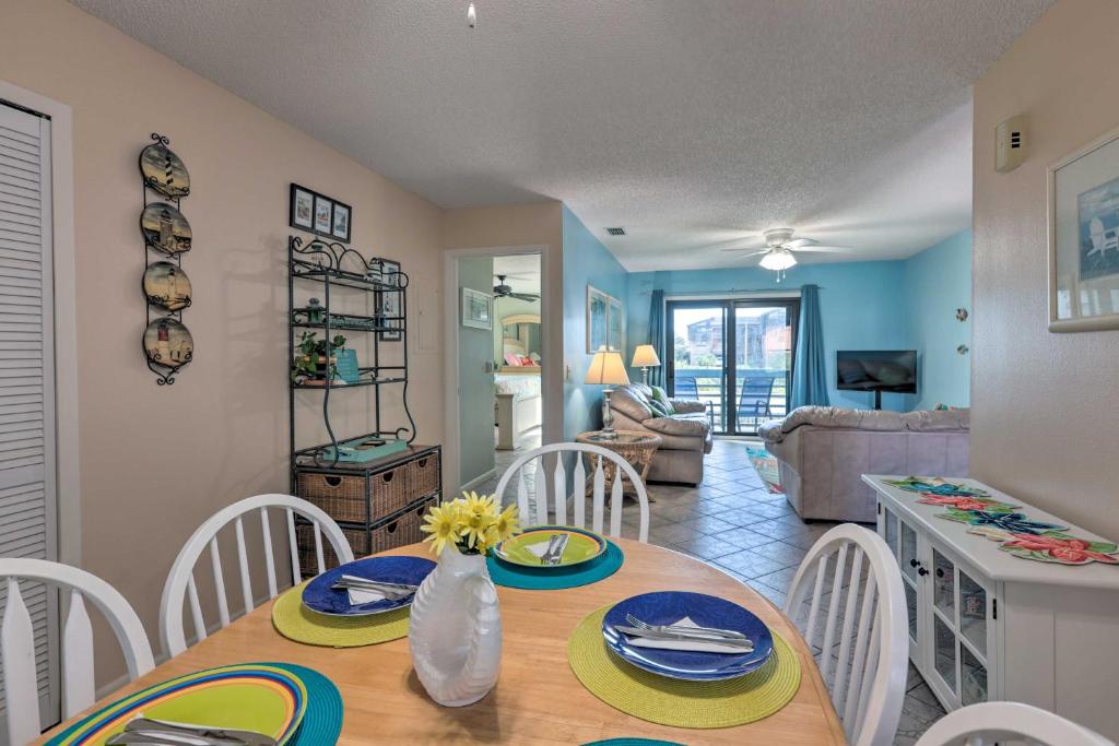 Coastal New Smyrna Beach Condo with Pool Access - image 6