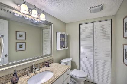 Charming Abode 2 Blocks to New Smyrna Beach! - image 12