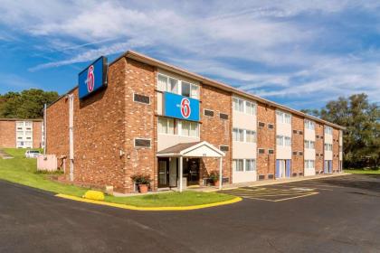 Motel 6-New Stanton PA - image 13