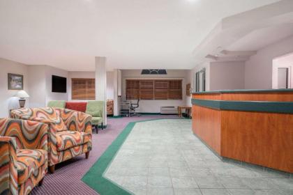 Microtel Inn & Suites by Wyndham New Ulm - image 13