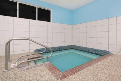 Microtel Inn & Suites by Wyndham New Ulm - image 15