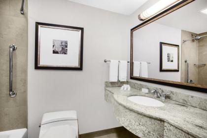 Hilton Garden Inn West 35th Street - image 4