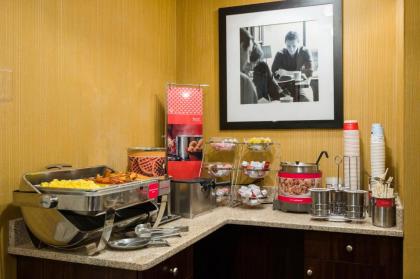 Hampton Inn Seaport Financial District - image 3