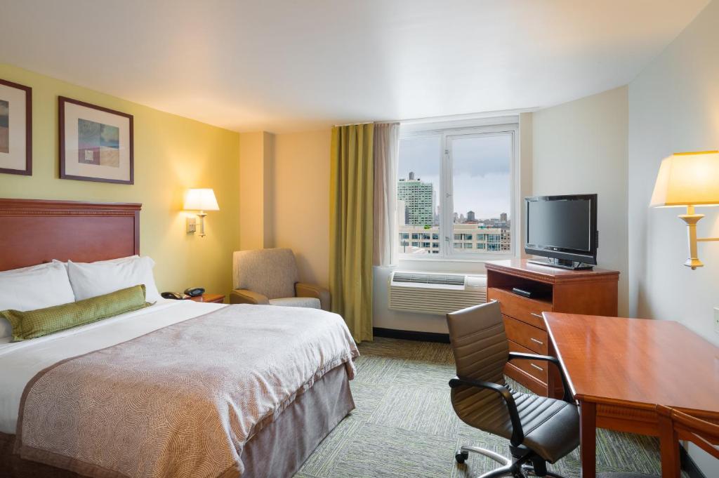 Candlewood Suites NYC -Times Square an IHG Hotel - image 2