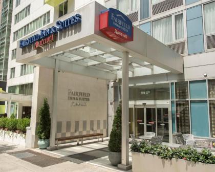 Fairfield Inn & Suites by Marriott New York Manhattan/Fifth Avenue - image 2