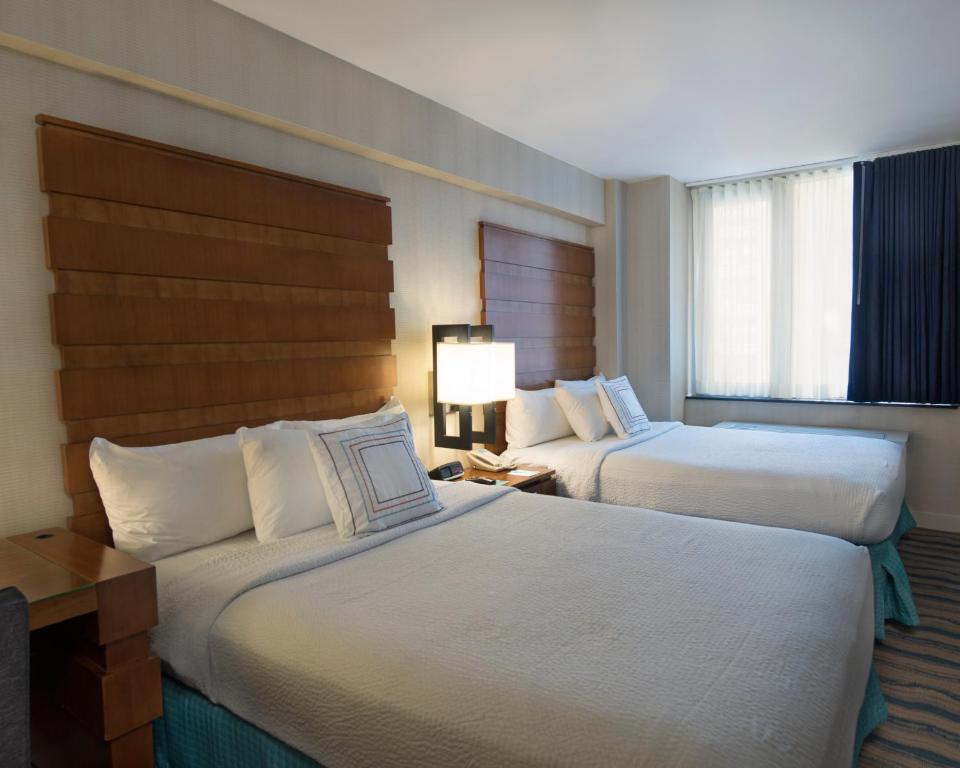 Fairfield Inn & Suites by Marriott New York Manhattan/Fifth Avenue - image 3