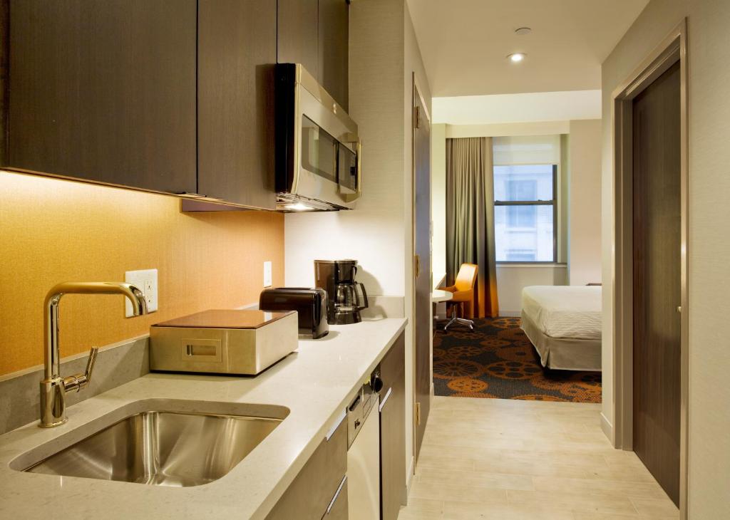 Residence Inn by Marriott New York Downtown Manhattan/World Trade Center Area - image 2