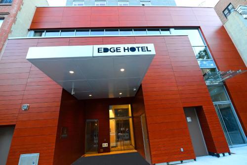 Edge Hotel Washington Heights - image 3