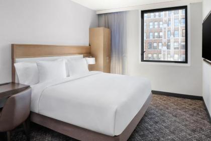 DoubleTree by Hilton New York Times Square South - image 4