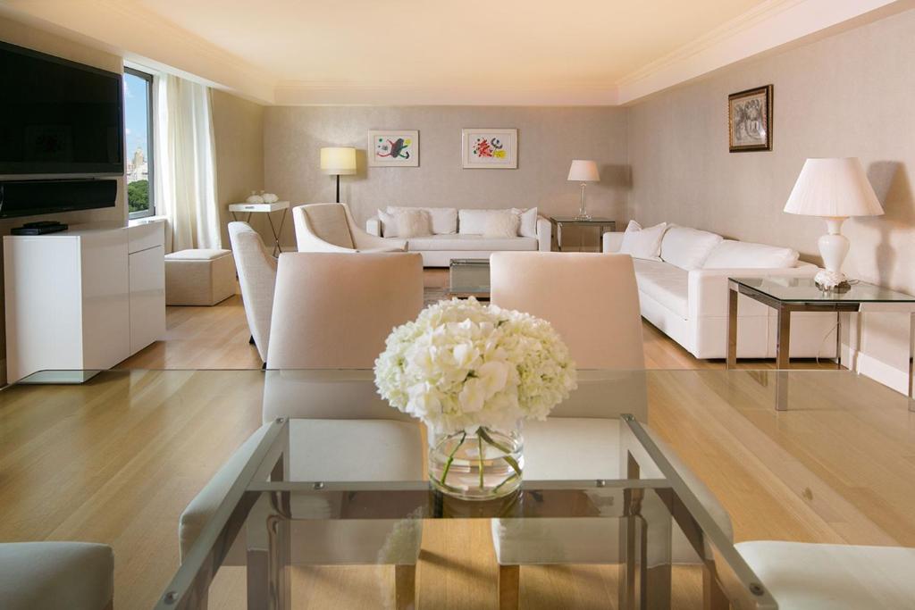 Central Park South Three Bedroom Apartment Overlooking CP by Lauren Berger Collection - main image