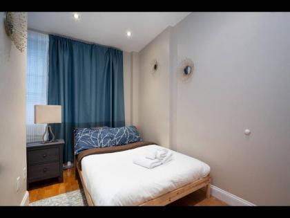 Stylish 2 Bedroom Apt Right On Central Park West - image 15