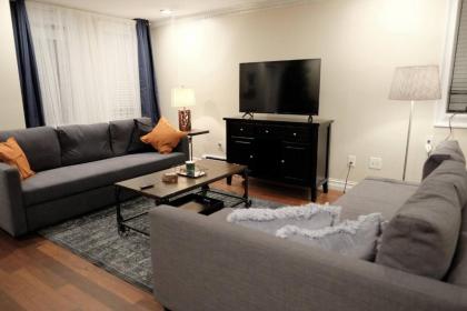 Spacious 4br2ba Apt Wprivate Outdoor Space Uws - image 11