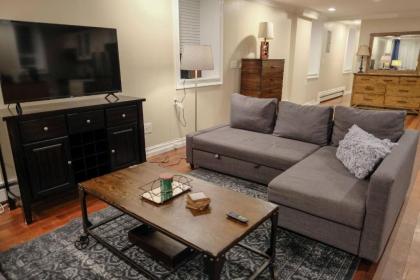 Spacious 4br2ba Apt Wprivate Outdoor Space Uws - image 13