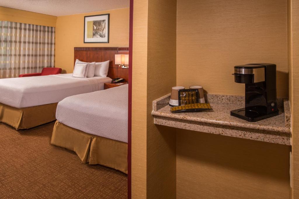 Courtyard by Marriott Newark-University of Delaware - image 3